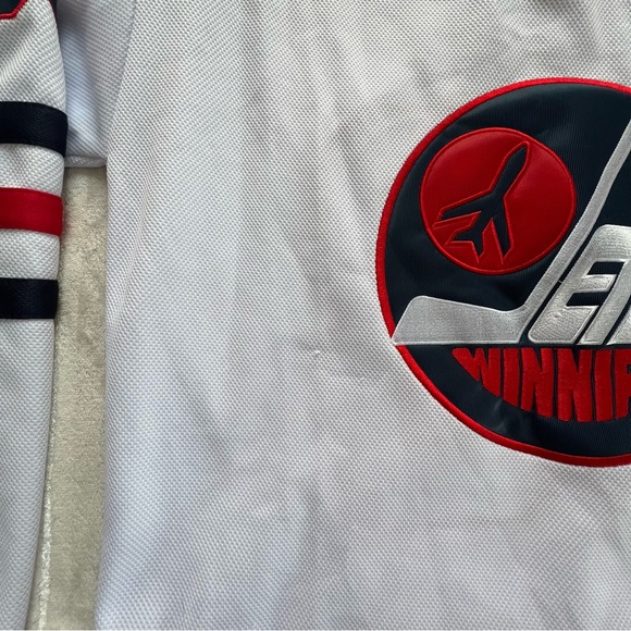 Dustin Byfuglien Winnipeg Jets Heritage Classic Jersey White Size Large - Picture 4 of 7